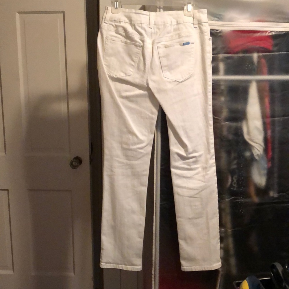 🛑SOLD📦 • CHICO’S So Slimming White Jeans - Picture 5 of 5